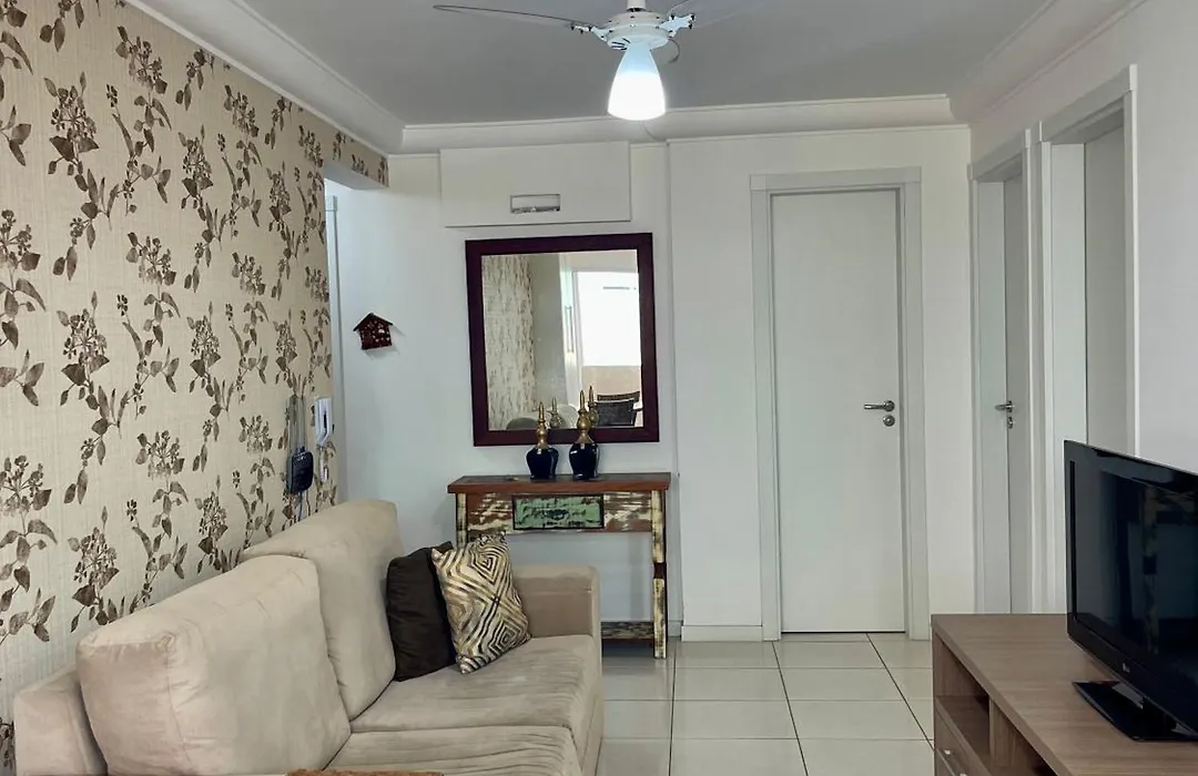 APARTAMENTO à 100 m do mar (1 min a pé)-1